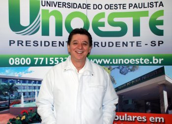 Professor realiza palestra sobre Planejamento na Odontologia